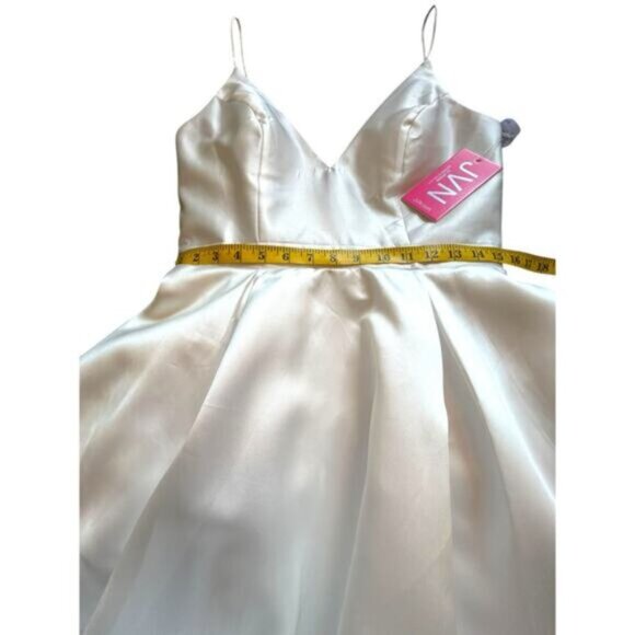 NWT - JVN by JOVANI Ivory Dress - Size 10 - Picture 6 of 16